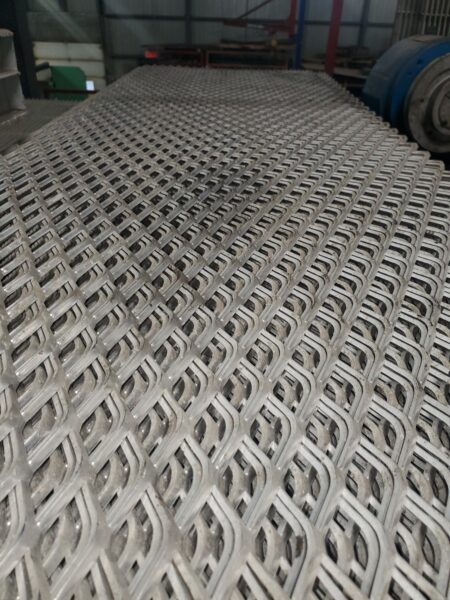 Grillage métallique en acier galvanisé 100 cm x 5 m gris argenté [pro.tec]